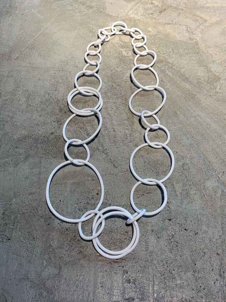 Les Moutons Noirs Ada Rubber Necklace White